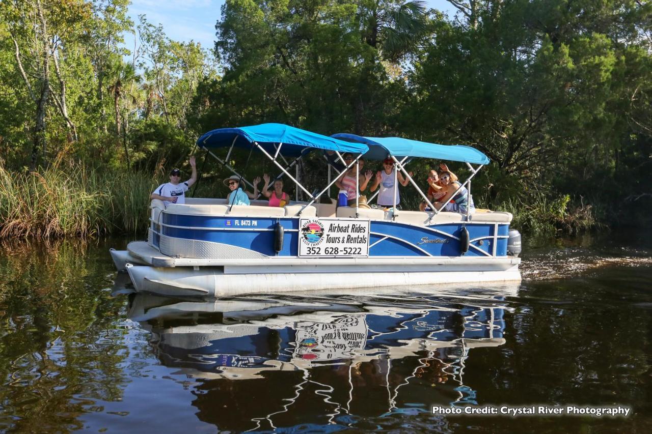 River Safaris, Stationary Class A Motorcoach, Old Homosassa Eksteriør billede